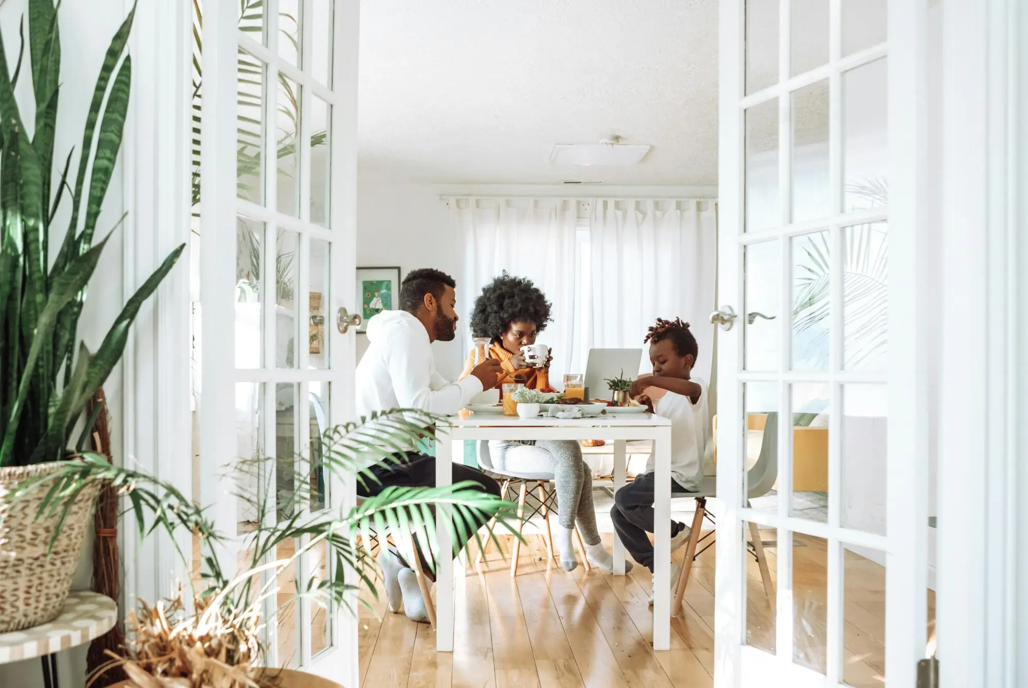 Pros and Cons of Section 8 Tenants: A Guide for Teaneck, NJ Landlords